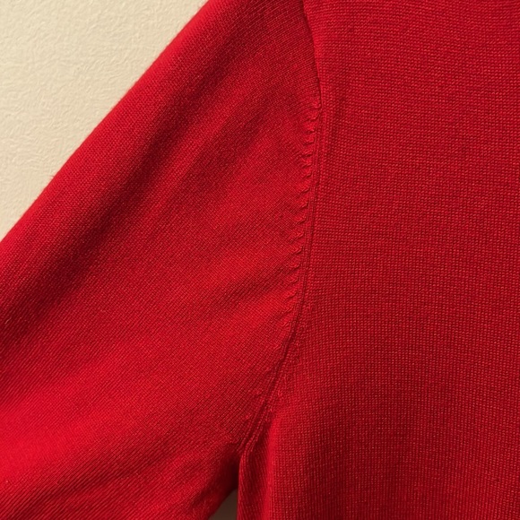 Red sweatshirt - Picture 3 of 4